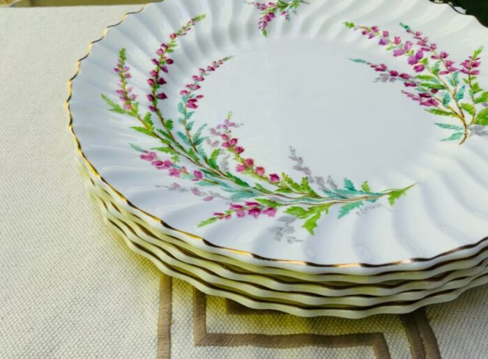 1940s royal doulton bone china bell heather hand painted dinner plates set of 5 2297