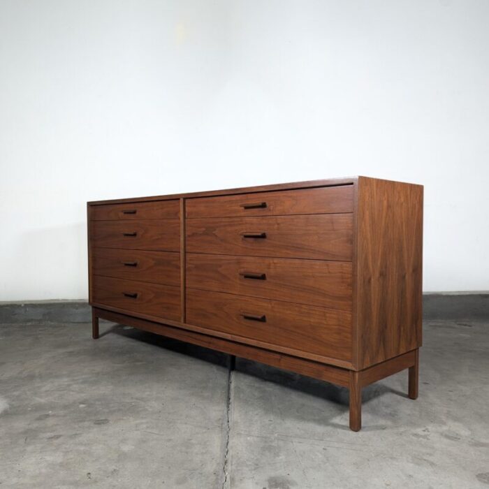 1960s mid century american studio craft walnut 8 drawer dresser by richard artschwager 4624