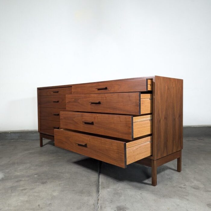 1960s mid century american studio craft walnut 8 drawer dresser by richard artschwager 8153