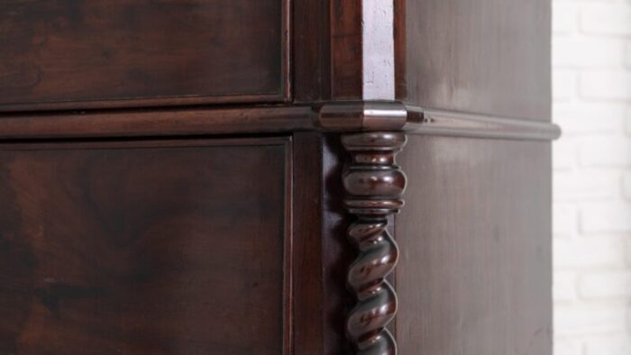 19th century walnut chest of drawers 0079