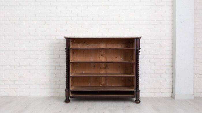 19th century walnut chest of drawers 5233