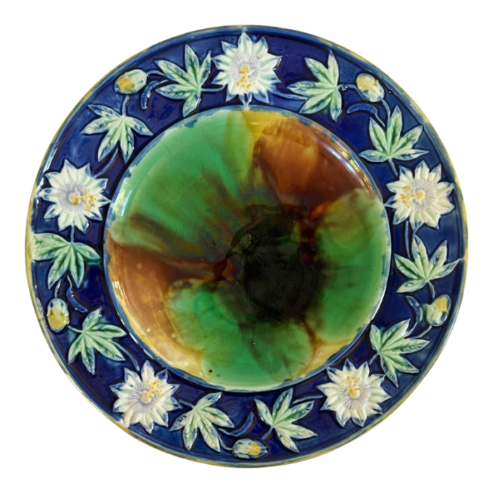 antique 19c majolica cobalt blue plate passions flowers wmottled tortoise center 0206