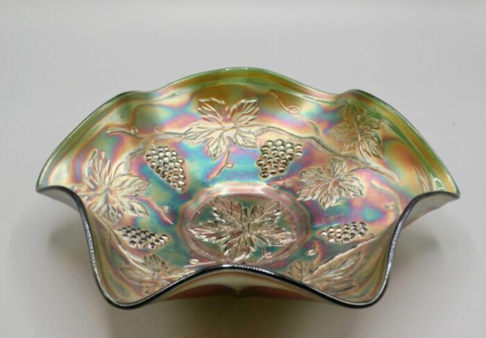 antique carnival glass scalloped footed bowl 1016