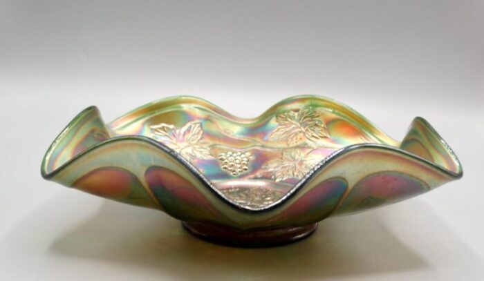 antique carnival glass scalloped footed bowl 7564