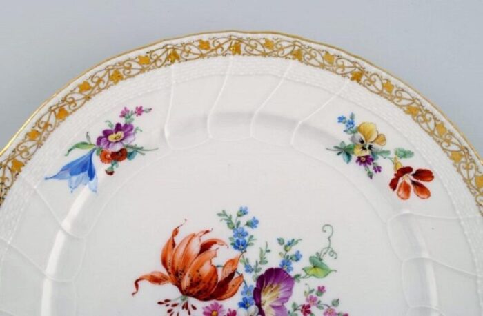 antique dinner plates in curved porcelain 1800s set of 5 6