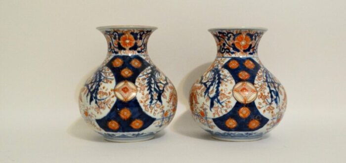 antique japanese porcelain imari vases a near pair 0771