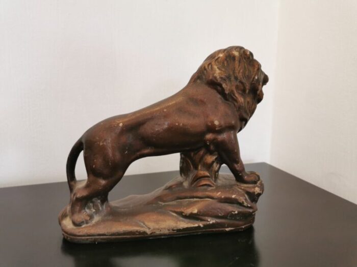 antique lion figure in plaster 11