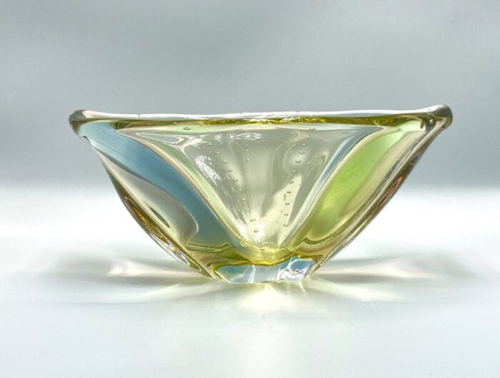 art glass czech pizzicato bowl attributed to hana machovska for mstisov moser karlovarske glass 1960s 1