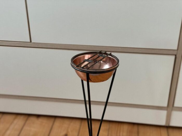 ashtray with string legs 1960s 2