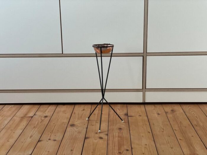 ashtray with string legs 1960s 8