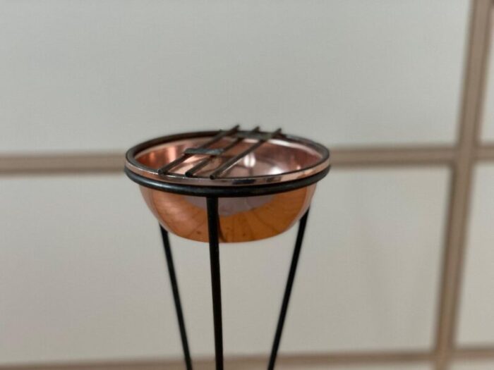 ashtray with string legs 1960s 9