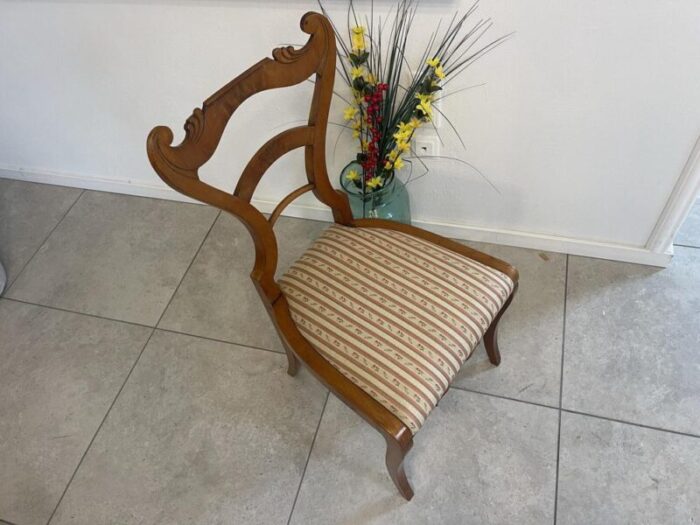 biedermeier armchair in walnut 0207