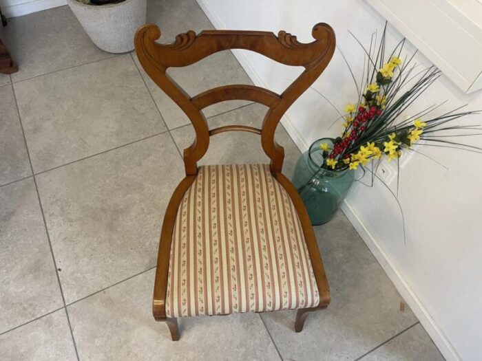 biedermeier armchair in walnut 1669