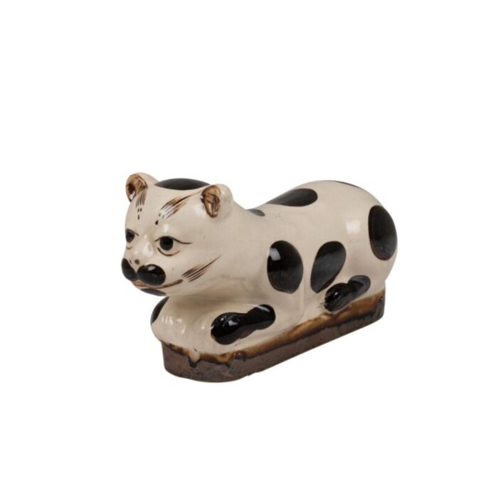 cat in black and white ceramic 1900s 1