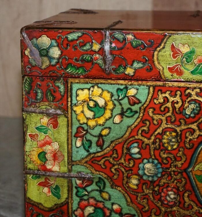 chinese hand painted linen trunk 9