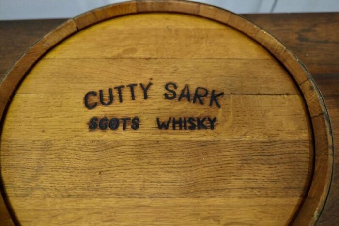 cutty sark whisky barrel top tray scotland 1930s 4