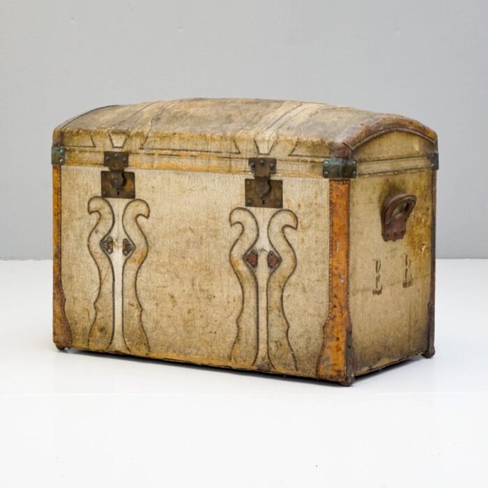 dome top trunk 1900s 1