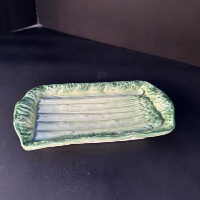 italian asparagus majolica serving plate signed e and r 3901