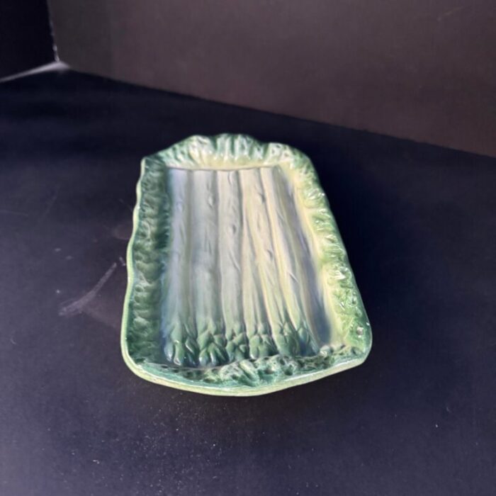 italian asparagus majolica serving plate signed e and r 9826