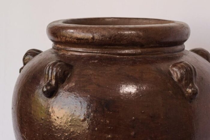 large brown stoneware pot 2