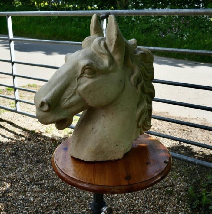 large horse heads in painted cast iron 1960 set of 2 2