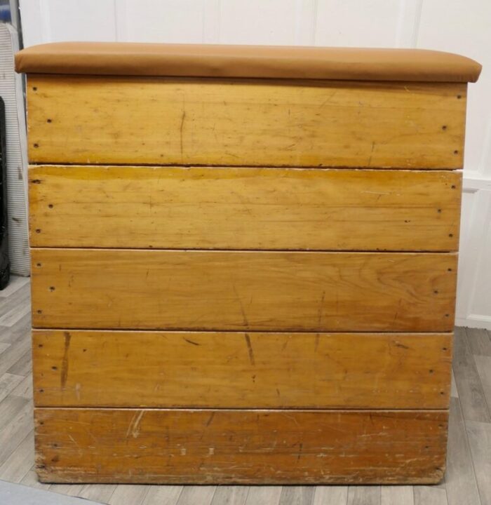 large vintage heavy pine vaulting box 1950 8