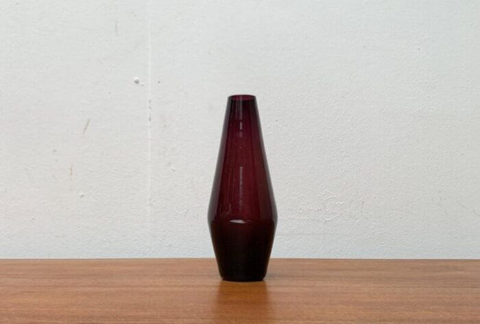 mid century minimalist glass vase 1960s 16