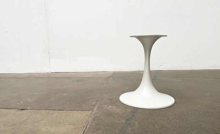 mid century space age tulip table or stool base in metal 1584