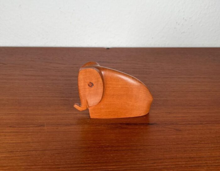 mid century teak elephant figurine 1960s 3628