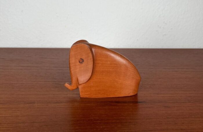 mid century teak elephant figurine 1960s 8803