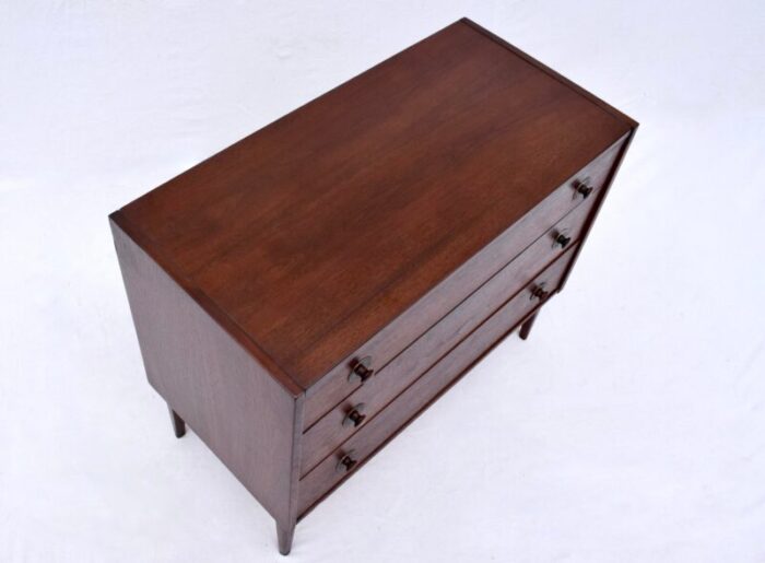 mid century walnut bachelors chest by jack cartwright for founders furniture 0509