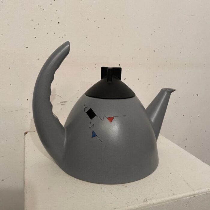 postmodern teapot by claude dumas 1980s 4