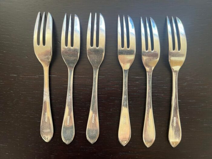 set of 6 silver plate dessert forks in original gift box 1940s 1691