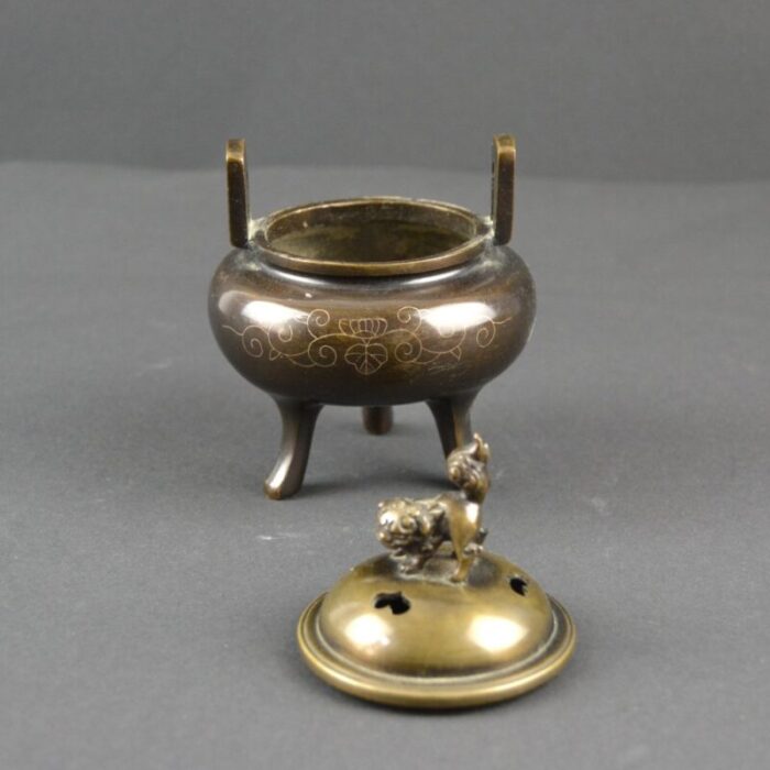 small antique japanese incense burner in bronze 1890s 10