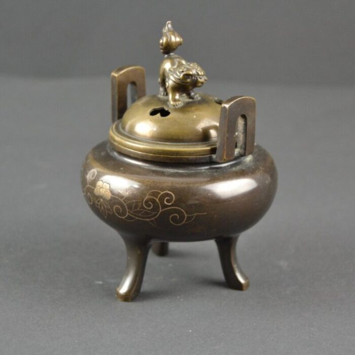 small antique japanese incense burner in bronze 1890s 3