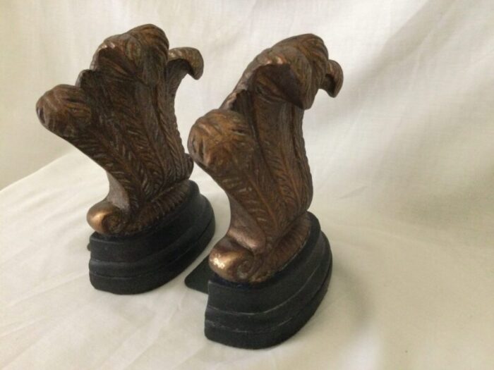 vintage acanthus leaf figurine bookends a pair 1718