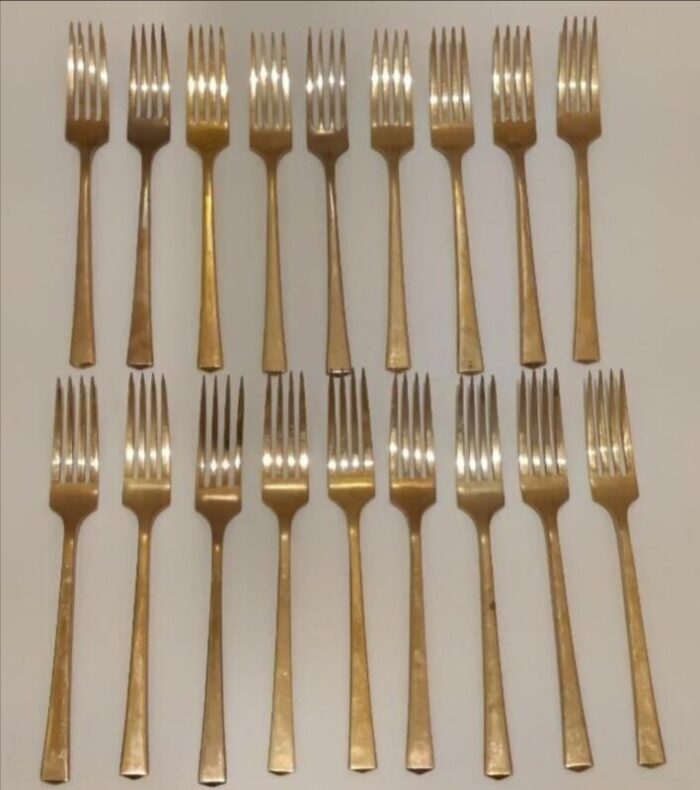 vintage dirilyte bronze flatware for 18 plus serving pieces 120 pieces 1056