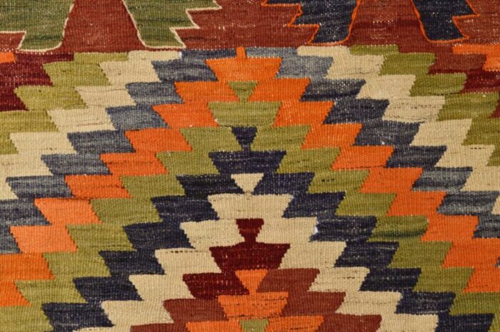 vintage geometric pattern kilim rug 1962 10