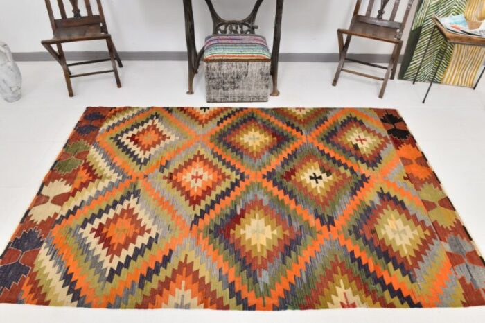 vintage geometric pattern kilim rug 1962 3