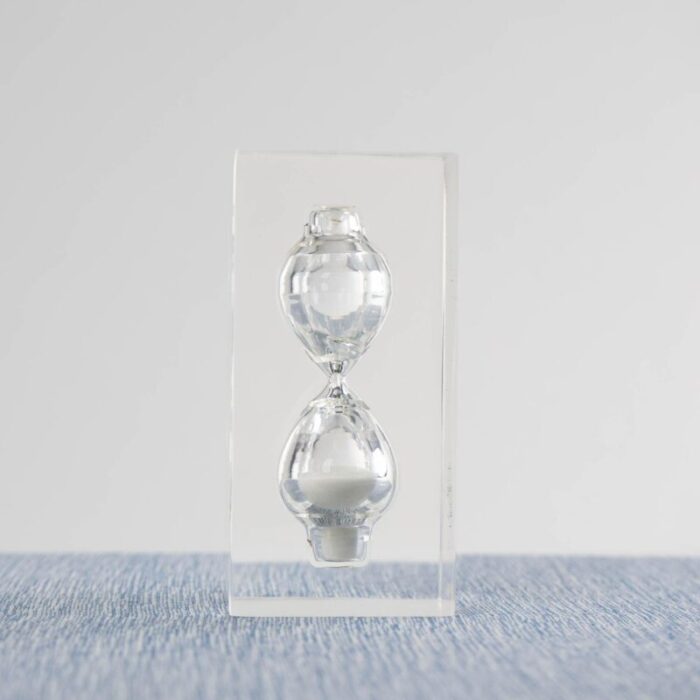 vintage lucite hourglass timer 0450